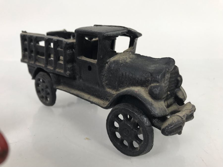 Pair Of Cast Iron Toys [Photo 6]