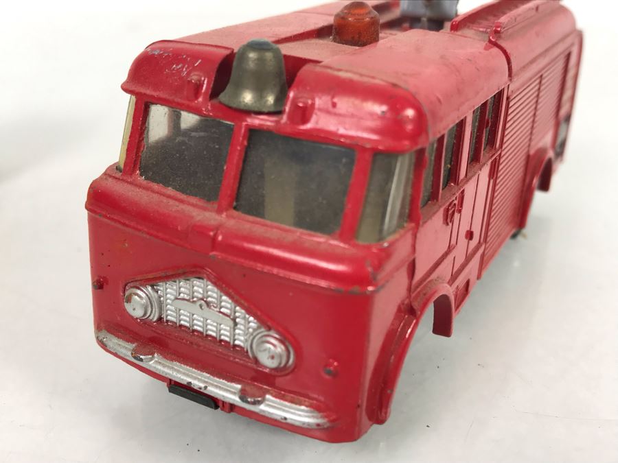 Mebetoys Maserati Mistral-Coupe Car, Dinky Toys Fire Engine And Coca-Cola Vehicle [Photo 7]