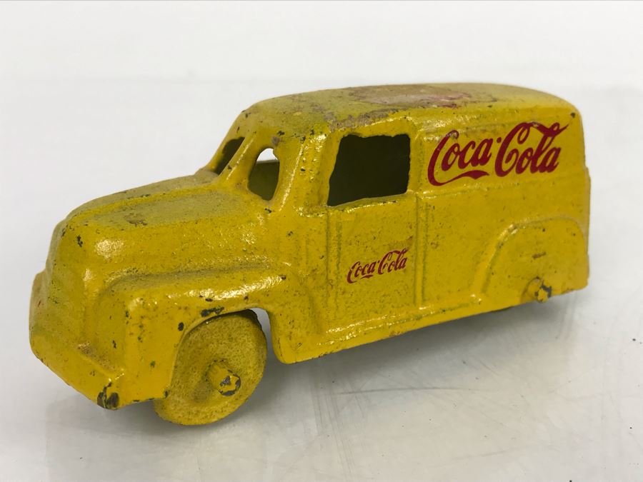 Mebetoys Maserati Mistral-Coupe Car, Dinky Toys Fire Engine And Coca-Cola Vehicle [Photo 10]