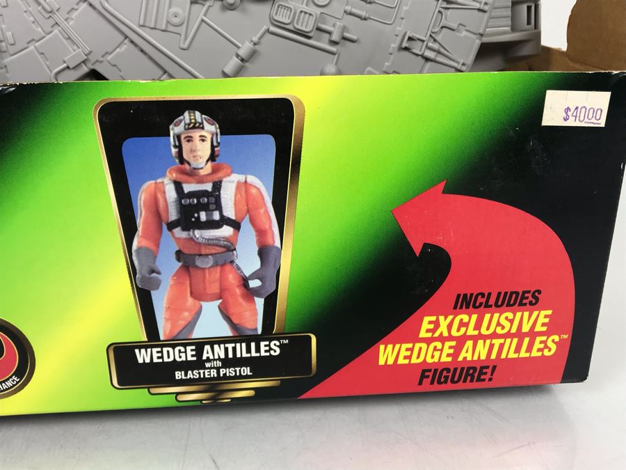 Star Wars Action Millennium Falcoln Carry Case Toy Kenner New Old Stock [Photo 3]