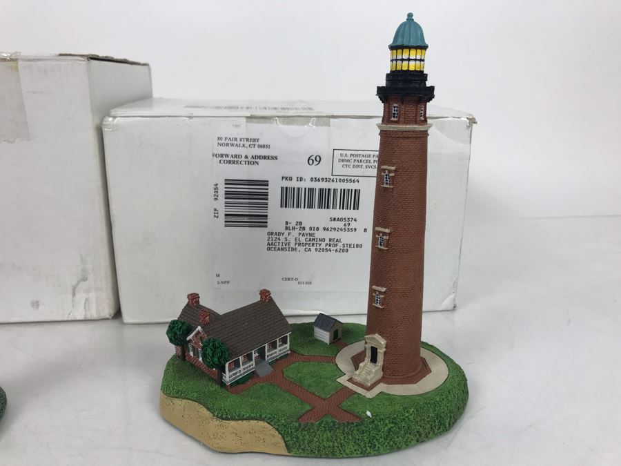 Pair Of Danbury Mint Lighthouses With Boxes [Photo 3]