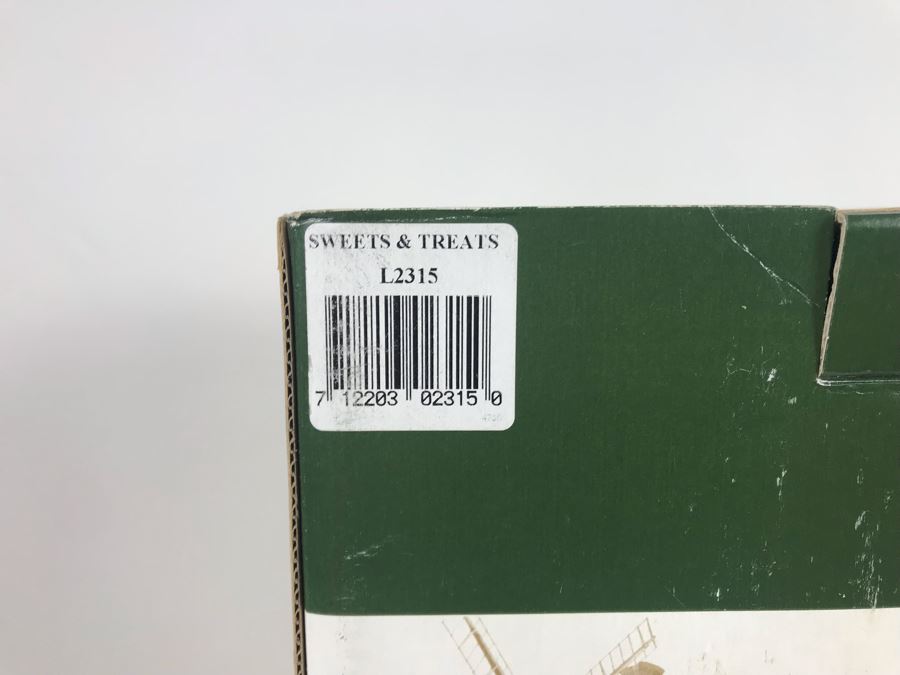 (6) Lilliput Lane Cottage Figurines With Boxes - See Photos For Details [Photo 10]