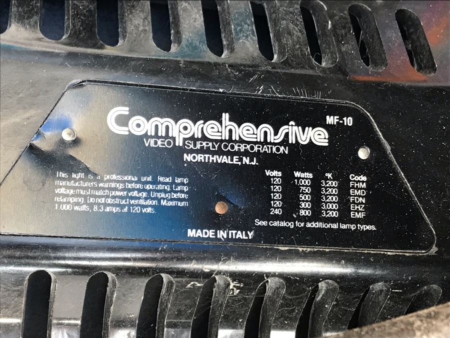 Comprehensive Video Supply Corporation Lighting System MF-10 And V-10/6 Flood Light With Case, Cords, Light Meter And Tripod [Photo 2]