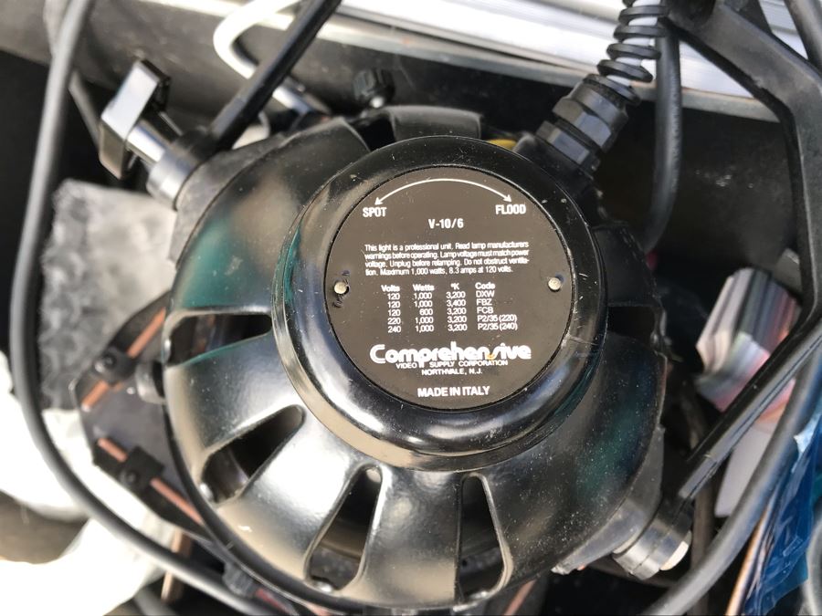 Comprehensive Video Supply Corporation Lighting System MF-10 And V-10/6 Flood Light With Case, Cords, Light Meter And Tripod [Photo 6]