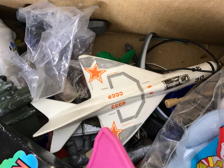 Box Of Various Vintage Toys Including Mattel And Wylint Twister Car [Photo 10]