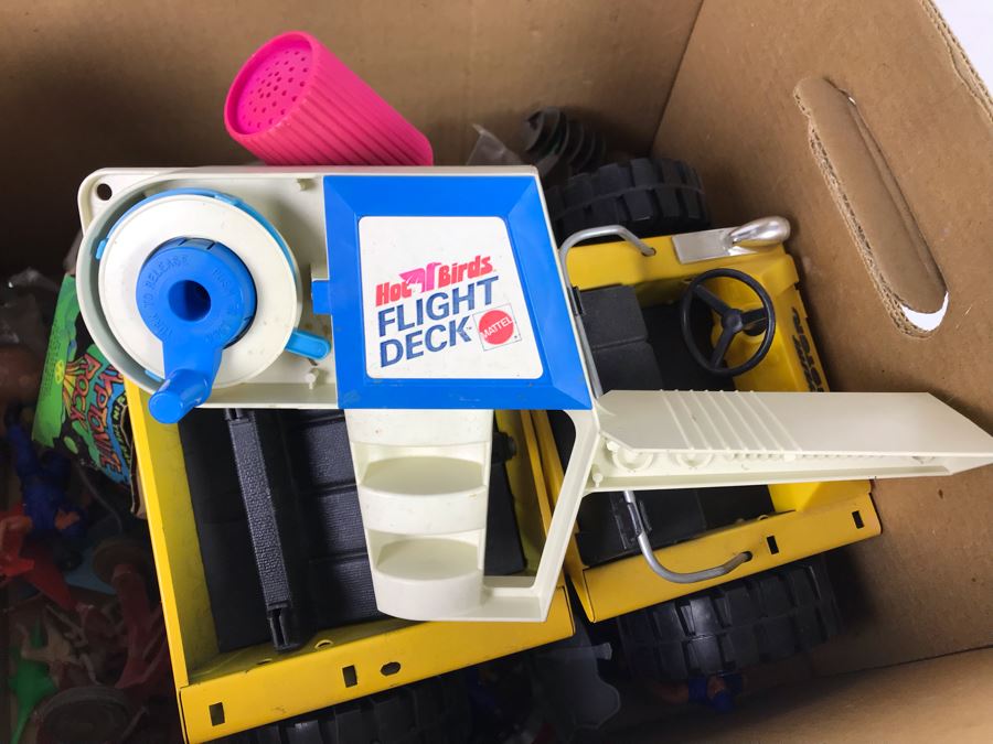 Box Of Various Vintage Toys Including Mattel And Wylint Twister Car [Photo 11]