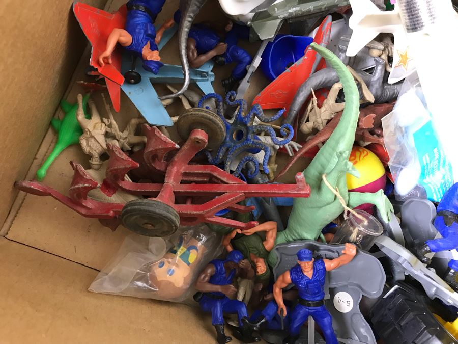 Box Of Various Vintage Toys Including Mattel And Wylint Twister Car [Photo 12]
