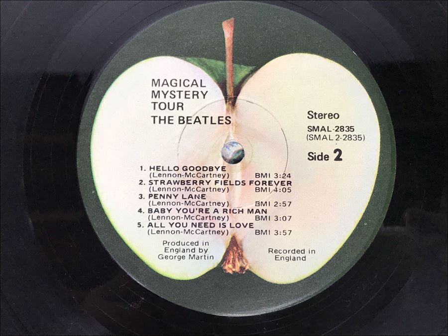 The Beatles Magical Mystery Tour Gatefold Vinyl Record With 24-Page Color Picture Book [Photo 15]