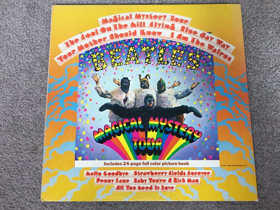 The Beatles Magical Mystery Tour Gatefold Vinyl Record With 24-Page Color Picture Book [Photo 1]