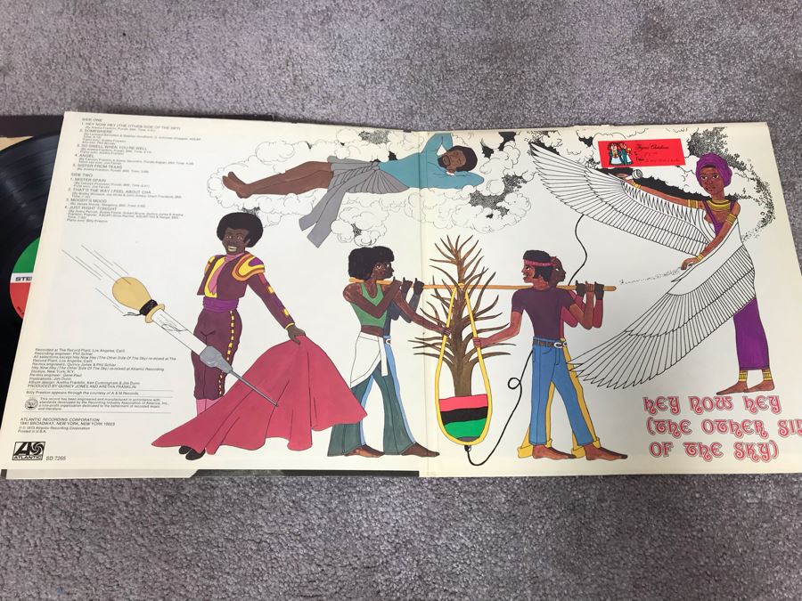 (2) Aretha Franklin Vinyl Records: Demo Record Of Young, Gifted And Black And Hey Now Hey (The Other Side Of The Sky) [Photo 12]