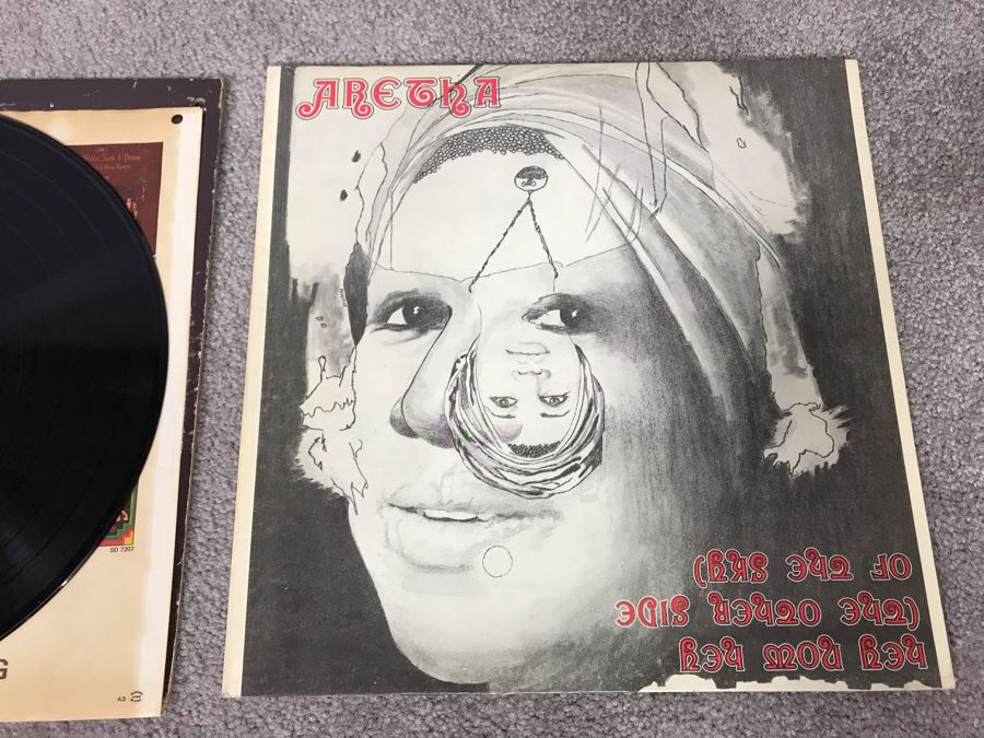 (2) Aretha Franklin Vinyl Records: Demo Record Of Young, Gifted And Black And Hey Now Hey (The Other Side Of The Sky) [Photo 10]