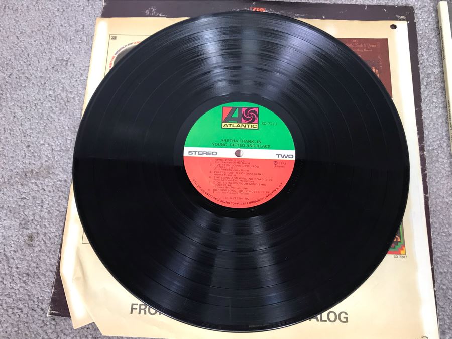 (2) Aretha Franklin Vinyl Records: Demo Record Of Young, Gifted And Black And Hey Now Hey (The Other Side Of The Sky) [Photo 8]