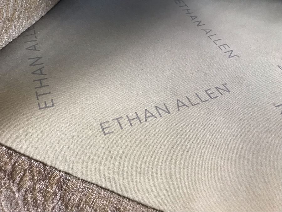 Elegant Ethan Allen Loveseat Sofa With Brass Nailheads And (2) Throw Pillows 64W X 41D X 35H - FRE [Photo 8]
