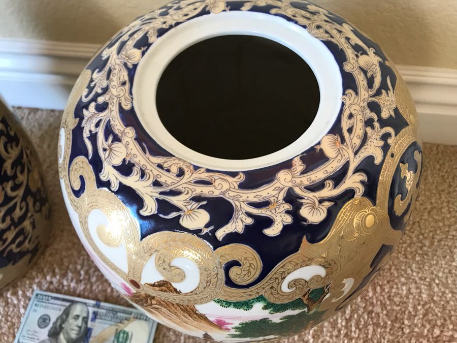 Pair Of Signed Chinese Lidded Jars 14H - FRE [Photo 10]