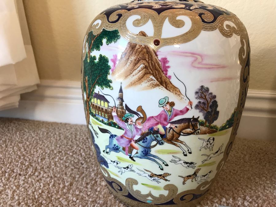 Pair Of Signed Chinese Lidded Jars 14H - FRE [Photo 6]