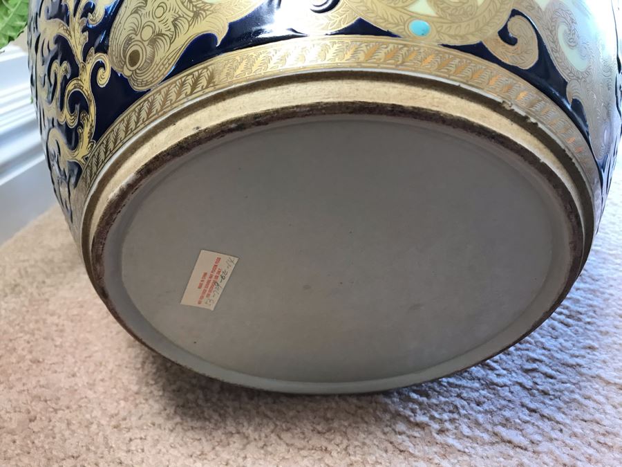 Large Chinese Flower Pot With Wooden Stand (Matches Pair Of Lidded Jars In Sale) 20.5H With Stand - FRE [Photo 8]