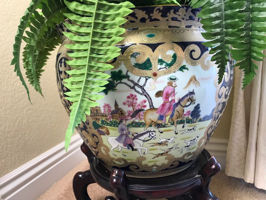 Large Chinese Flower Pot With Wooden Stand (Matches Pair Of Lidded Jars In Sale) 20.5H With Stand - FRE [Photo 6]