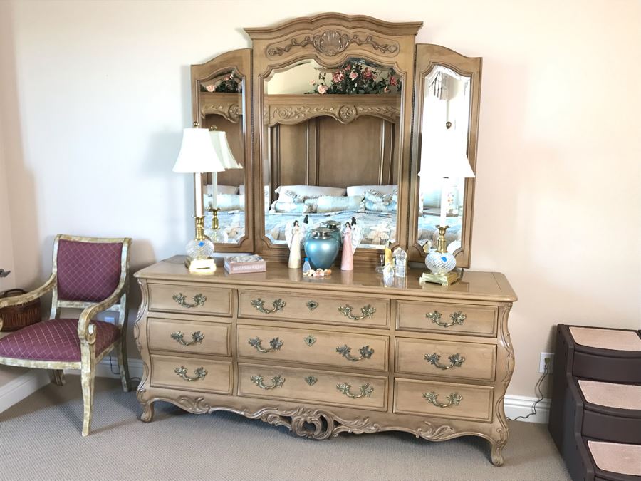 Elegant Century Furniture 9-Drawer Chest Of Drawers With 3-Piece Adjustable Mirror 75W X 19D - FRE [Photo 2]