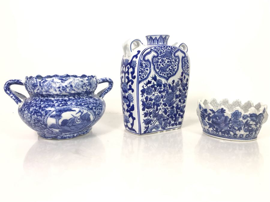 Set Of (3) Decorative Chinese Blue And White Bowls And Vessel - Bowl On Right Is Signed - LJE
