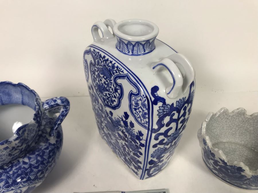 Set Of (3) Decorative Chinese Blue And White Bowls And Vessel - Bowl On Right Is Signed - LJE [Photo 5]