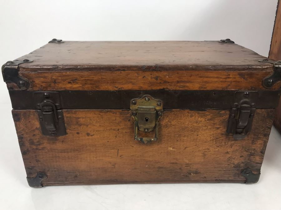Vinage Wooden Handmade Trunk And Box [Photo 3]