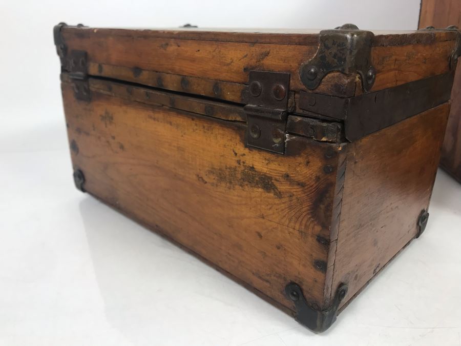Vinage Wooden Handmade Trunk And Box [Photo 6]