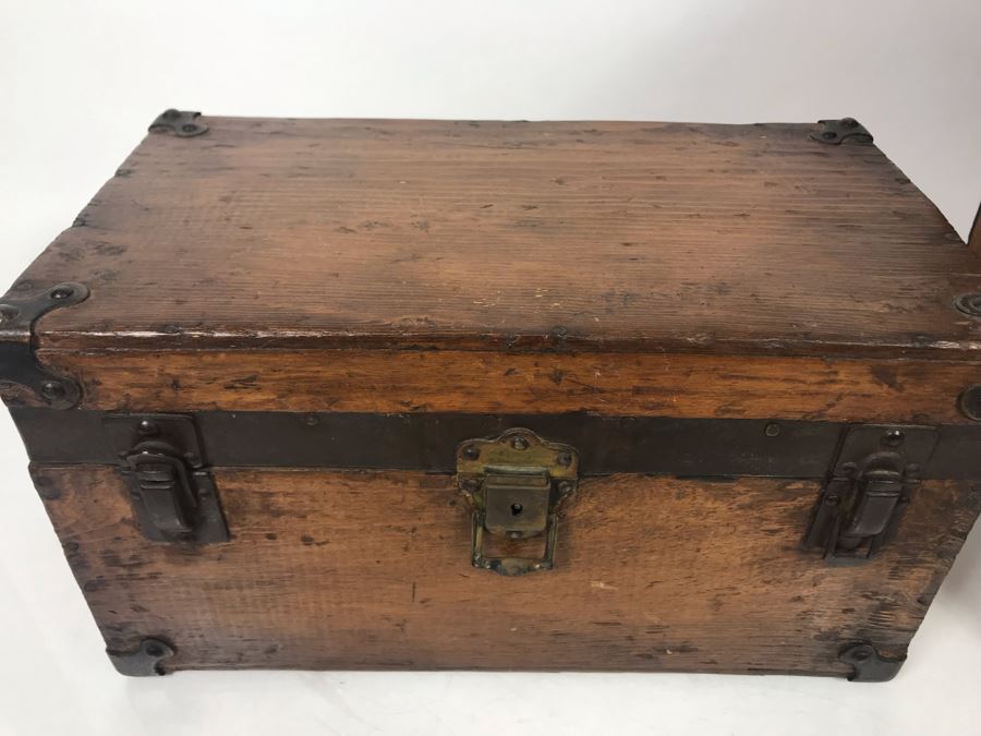 Vinage Wooden Handmade Trunk And Box [Photo 4]