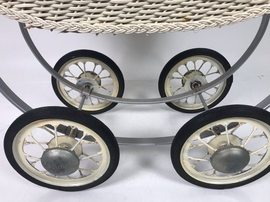 Vintage South Bend White Wicker Child's Toy Baby Carriage 26L X 27H X 12W - LJE [Photo 7]