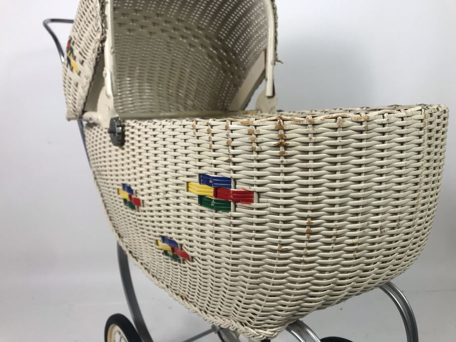 Vintage South Bend White Wicker Child's Toy Baby Carriage 26L X 27H X 12W - LJE [Photo 8]
