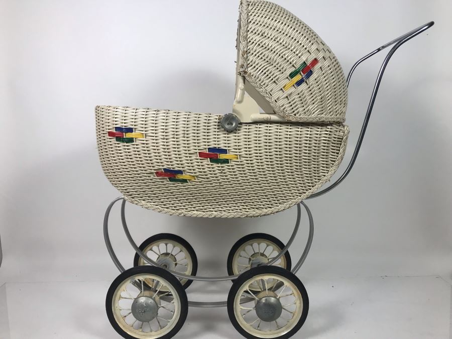 Vintage South Bend White Wicker Child's Toy Baby Carriage 26L X 27H X 12W - LJE