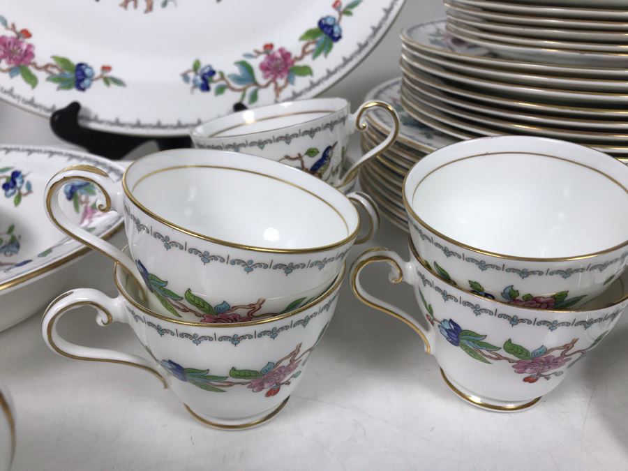 New Set Of Aynsley Gold Rim Fine English Bone China Pembroke Pattern Over 60 Pieces Some With Tags - LJE [Photo 10]