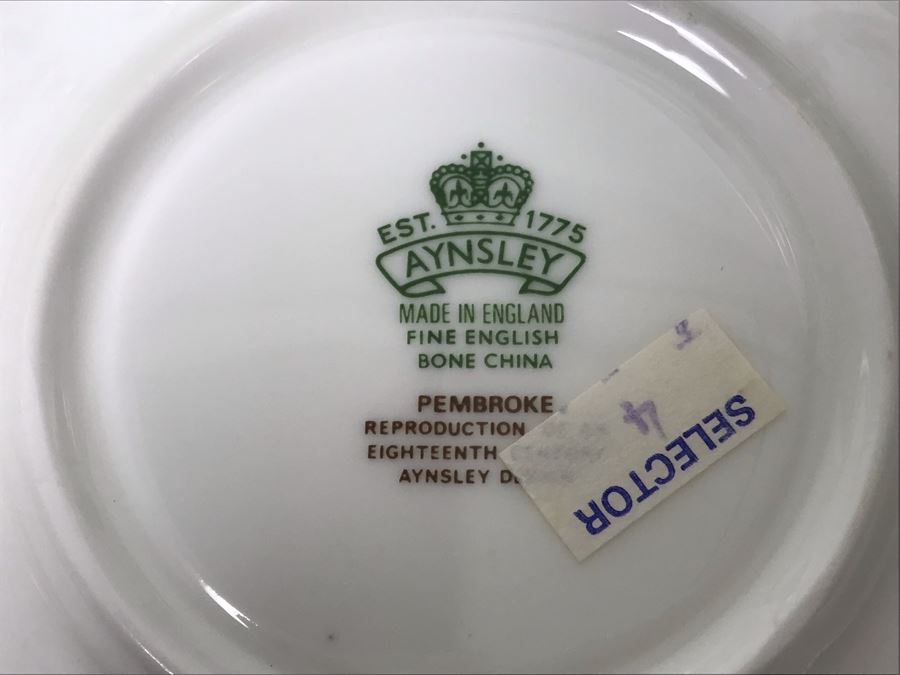 New Set Of Aynsley Gold Rim Fine English Bone China Pembroke Pattern Over 60 Pieces Some With Tags - LJE [Photo 22]