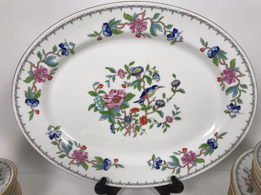 New Set Of Aynsley Gold Rim Fine English Bone China Pembroke Pattern ...