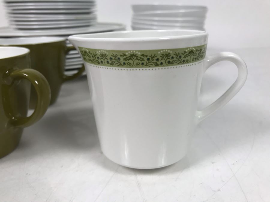 Mid-Century Centura By Corning Coffee Cups And Plates 45+ Pieces [Photo 5]