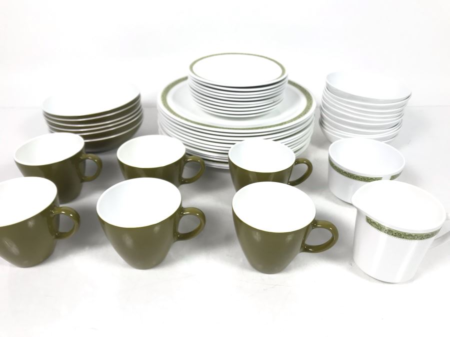 Mid-Century Centura By Corning Coffee Cups And Plates 45+ Pieces [Photo 3]