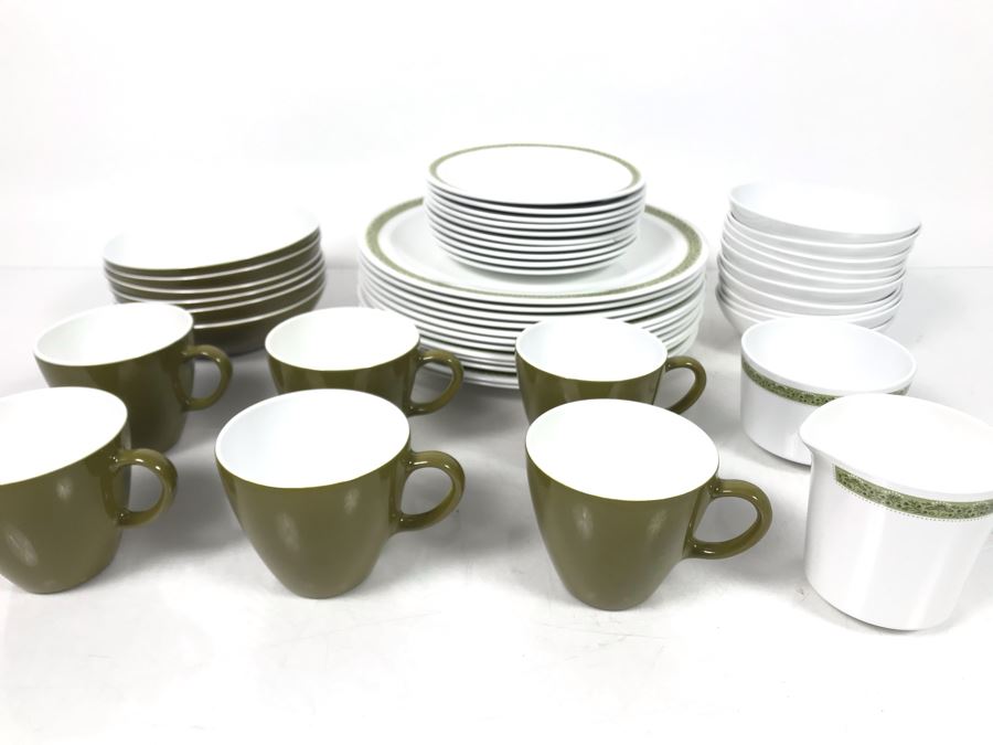 Mid-Century Centura By Corning Coffee Cups And Plates 45+ Pieces [Photo 2]