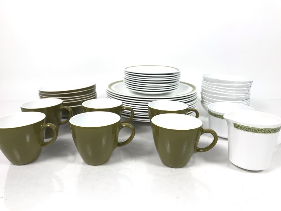 Mid-Century Centura By Corning Coffee Cups And Plates 45+ Pieces