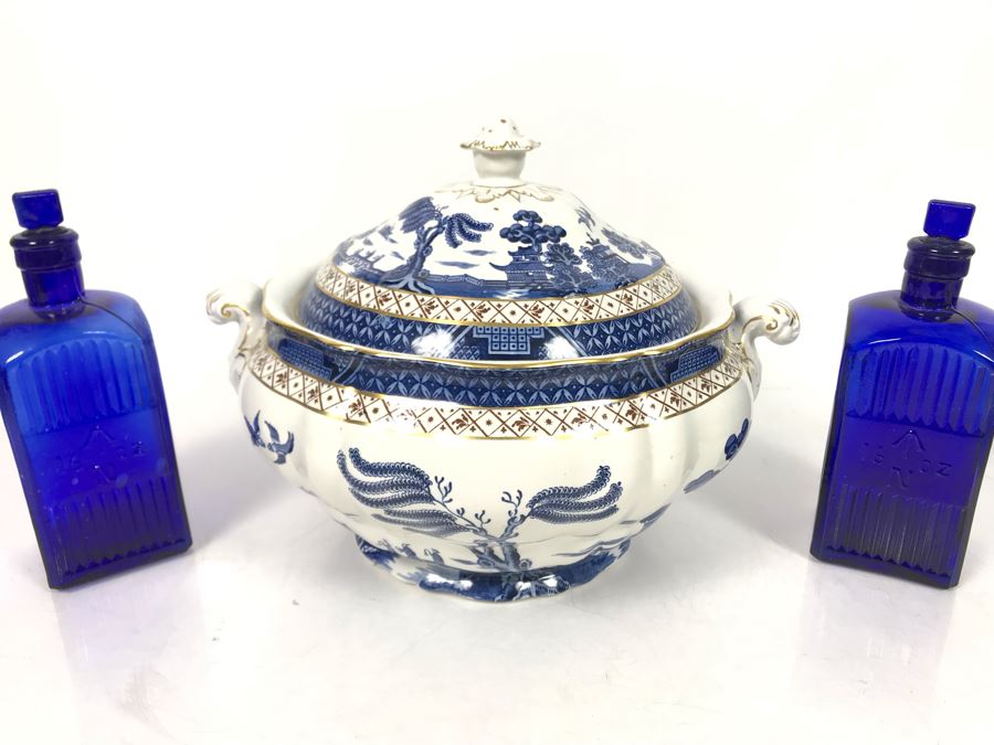 Booths 'Real Old Willow' English Soup Tureen And Pair Of Blue Glass Bottles - LJE [Photo 2]