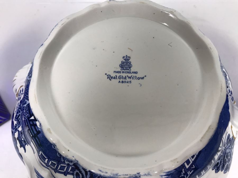 Booths 'Real Old Willow' English Soup Tureen And Pair Of Blue Glass Bottles - LJE [Photo 8]