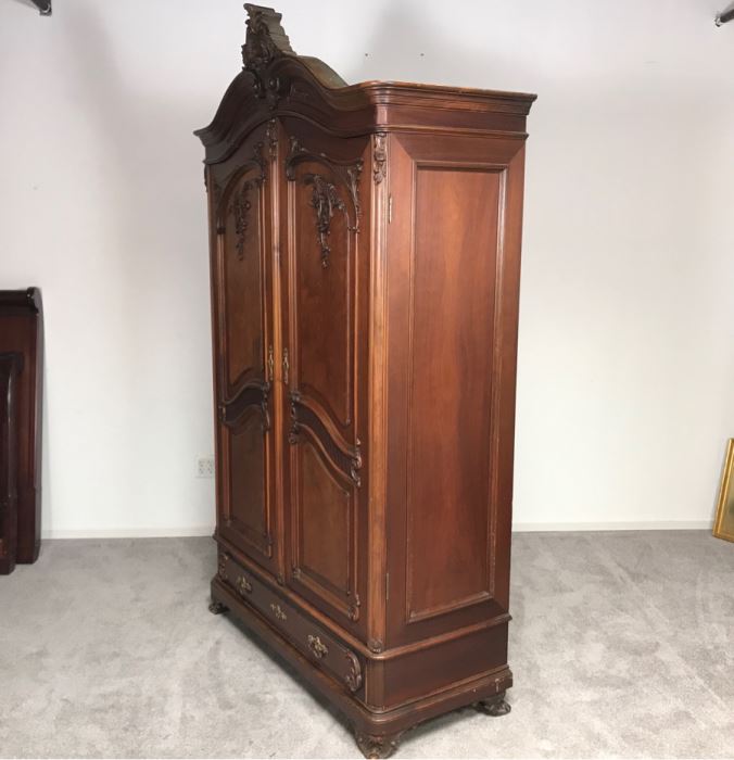 Stunning Hand Carved European Cabinet Armoire With (3) Glass Shelves 52W X 22D X 92H - See Photos For Details - LJE [Photo 16]
