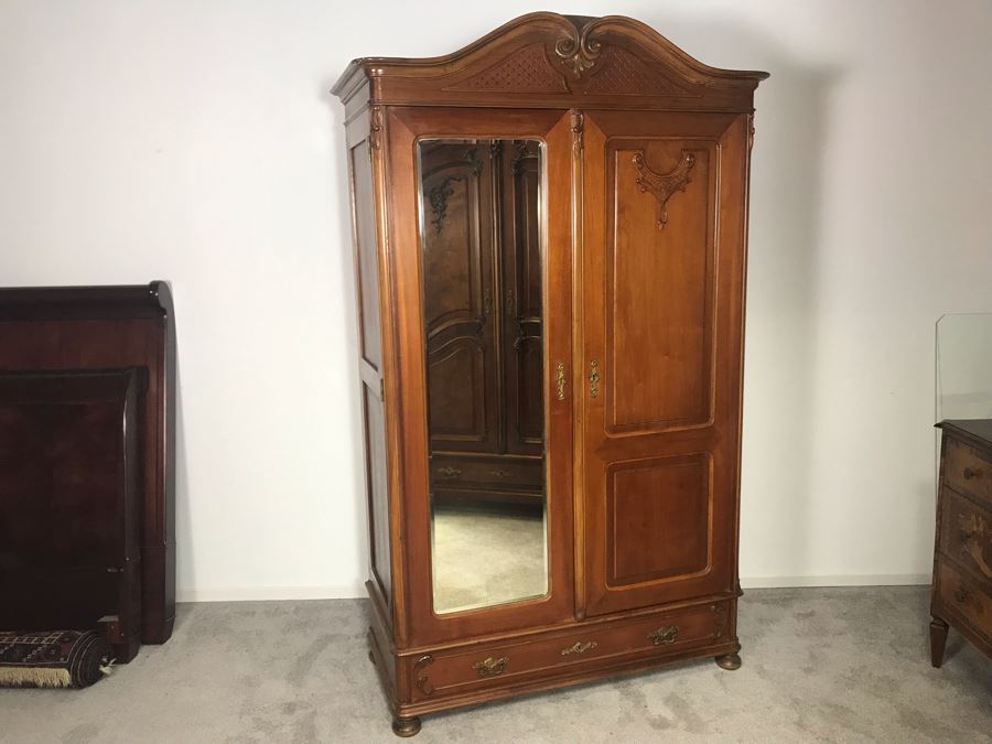Stunning Hand Carved European Cabinet Armoire With (4) Wooden Shelves 50W X 21D X 84H - See Photos For Details - LJE [Photo 5]