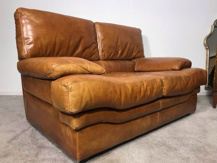 Vintage Classy Italian Leather Loveseat By Chateau D'ax Spa Milan 57W X 40D X 34H - LJE [Photo 8]