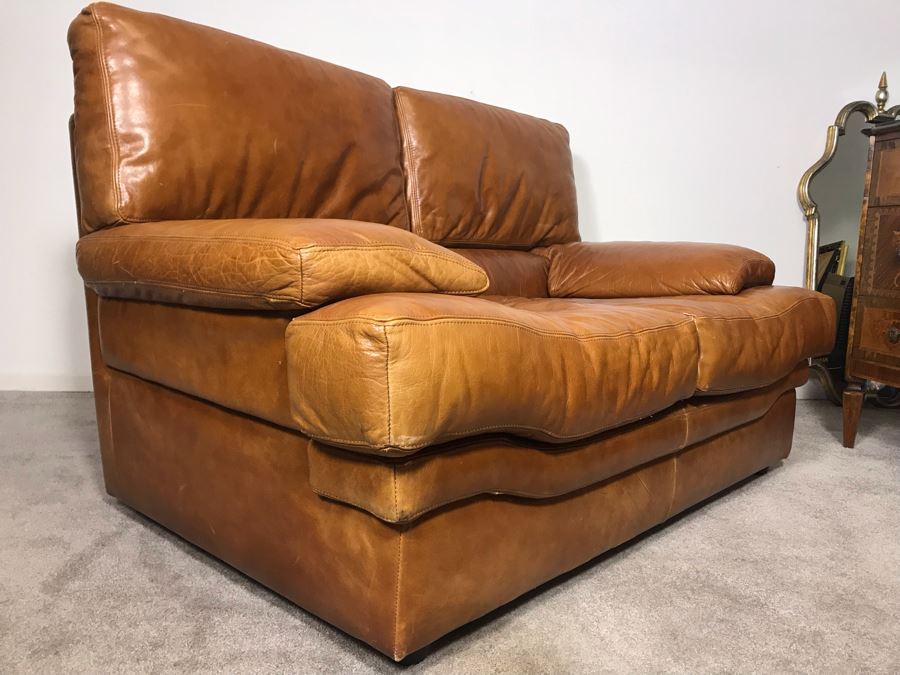 Vintage Classy Italian Leather Loveseat By Chateau D'ax Spa Milan 57W X 40D X 34H - LJE [Photo 9]