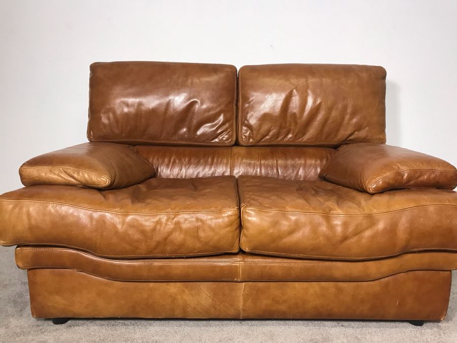 Vintage Classy Italian Leather Loveseat By Chateau D'ax Spa Milan 57W X 40D X 34H - LJE [Photo 6]
