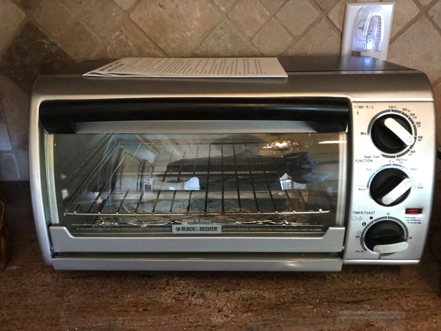 JUST ADDED - Black & Decker Toaster Oven And Sunbeam Toaster - FRE [Photo 2]