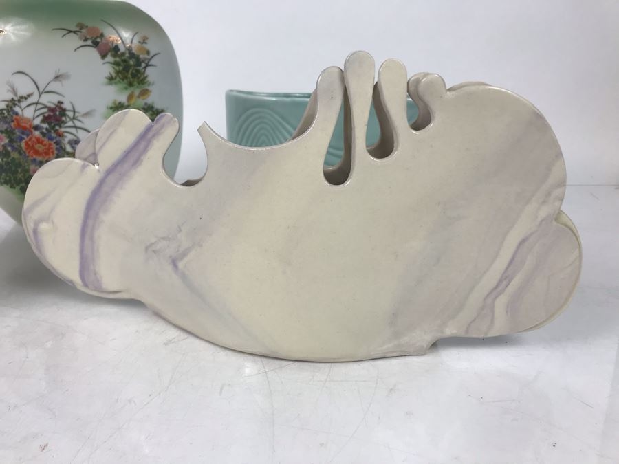 JUST ADDED - Pair Of Japanese Vases, Leung Vase (With Some Minor Damage) And Lenox Vase - FRE [Photo 3]