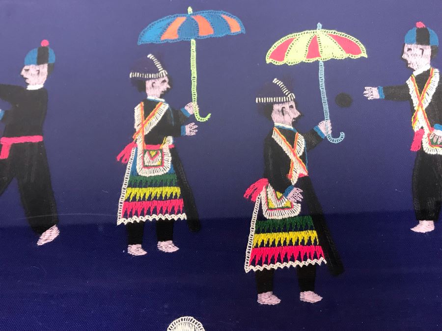 Large South American Folk Art Embroidery With Animals And Figures 52 X 43 [Photo 6]