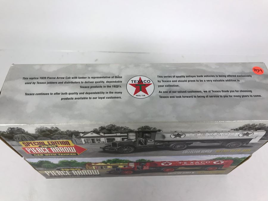 Pair Of New Old Stock Texaco Collector Series Die Cast Metal Banks [Photo 6]