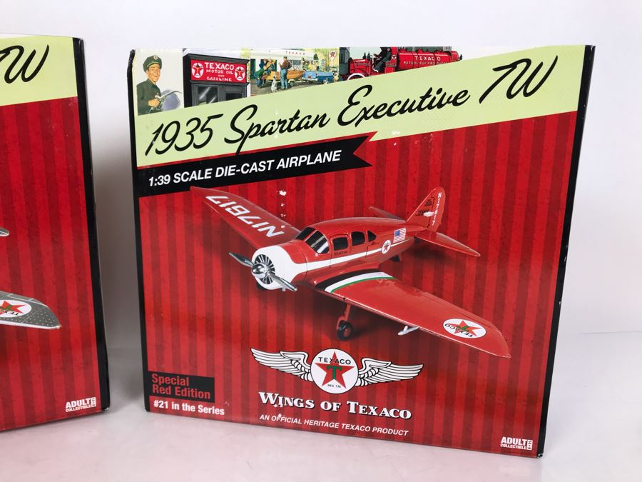 Pair Of New Old Stock Wings Of Texaco Planes [Photo 3]