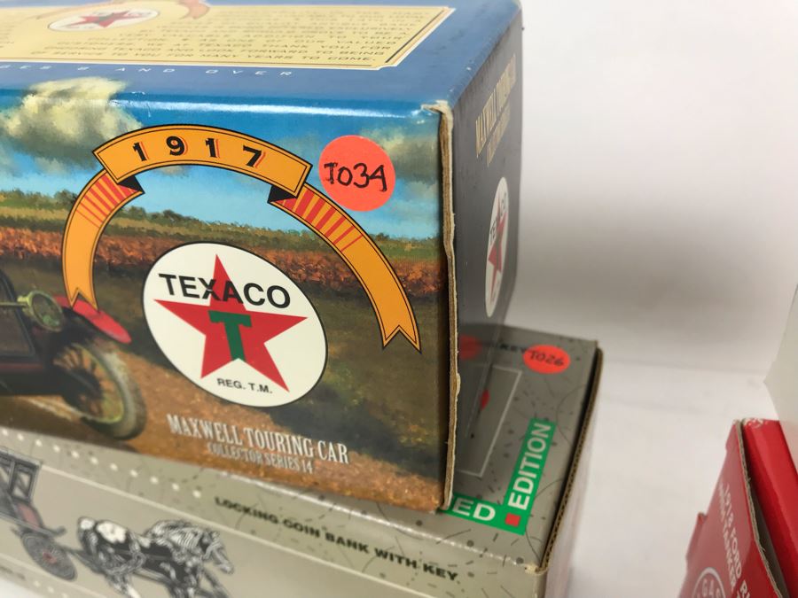 New Old Stock (3) Texaco Cast Iron Banks And (1) 1952 GMC Fuel Tanker [Photo 4]